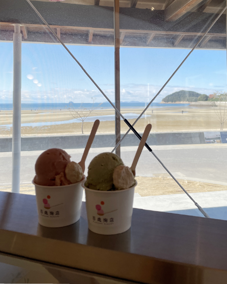 店内でのジェラート